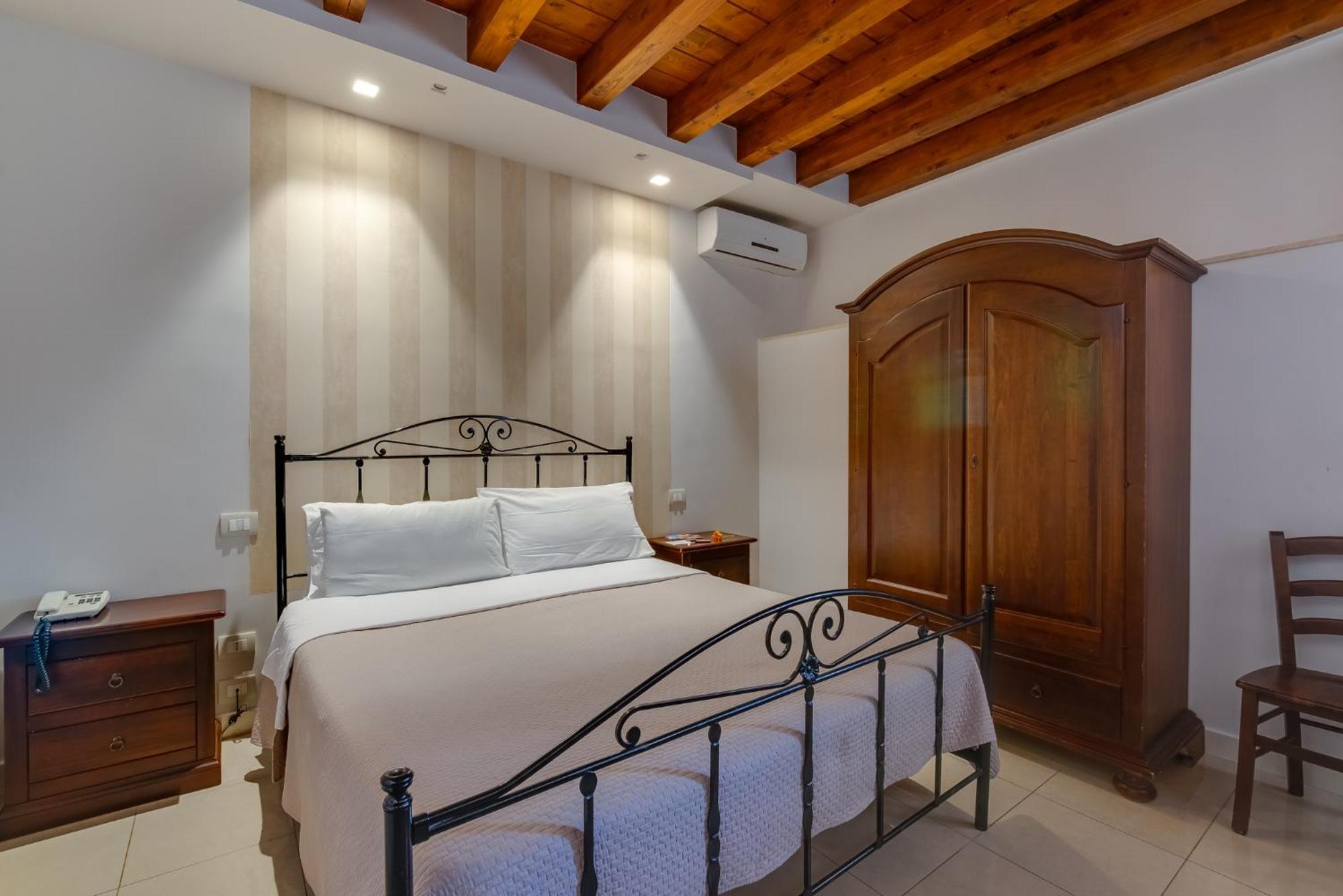 Hotel Aliai Шакка Экстерьер фото