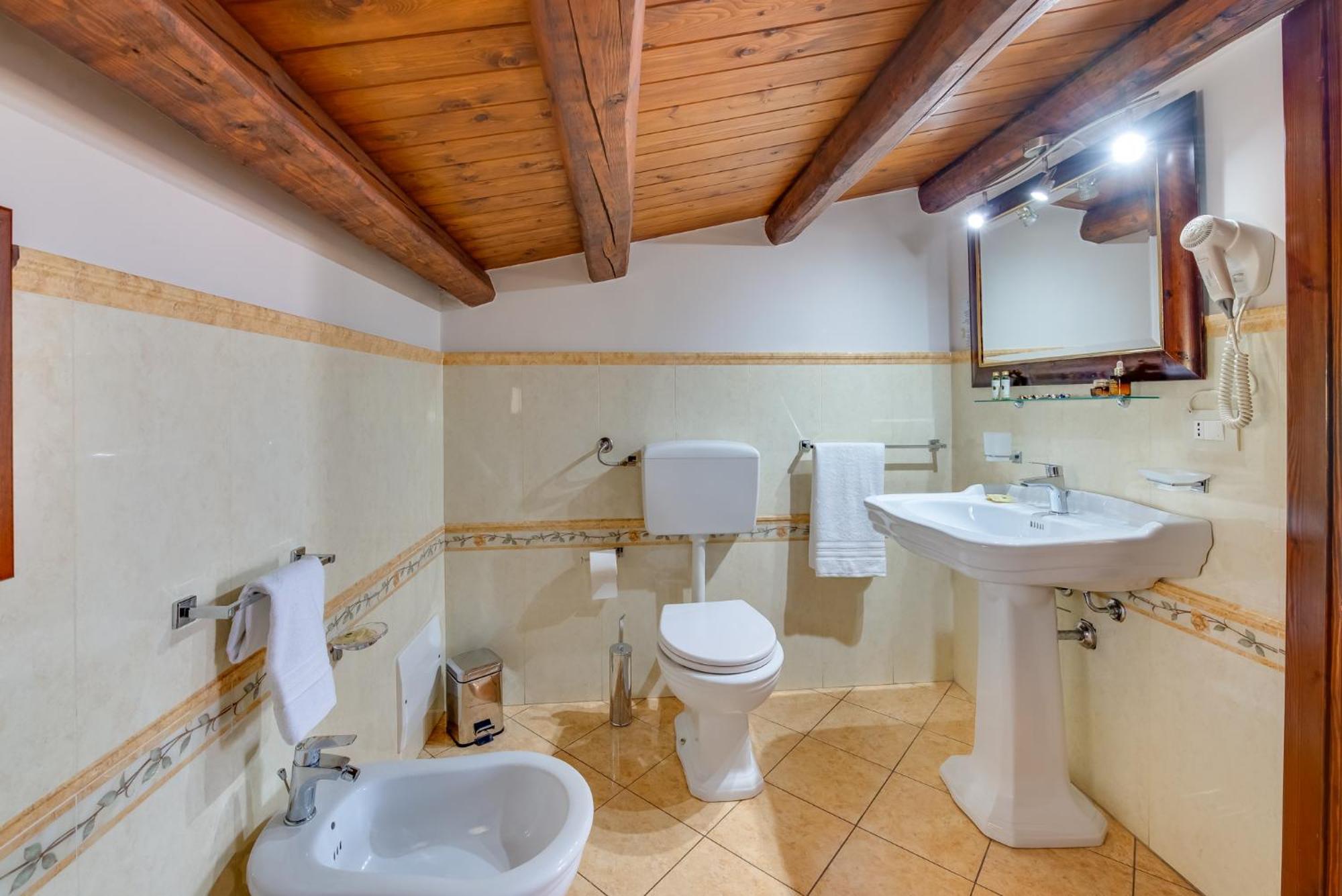 Hotel Aliai Шакка Экстерьер фото
